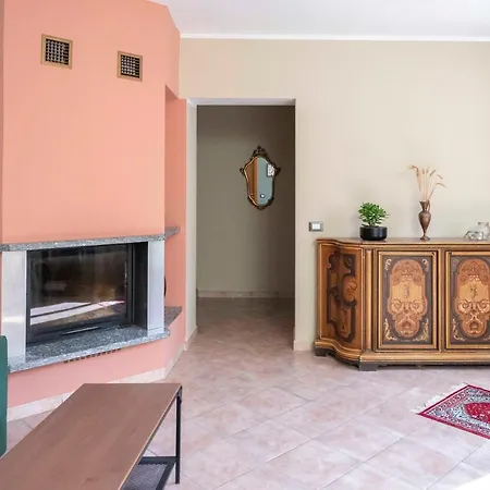 Casa Modero 3* Malvicino