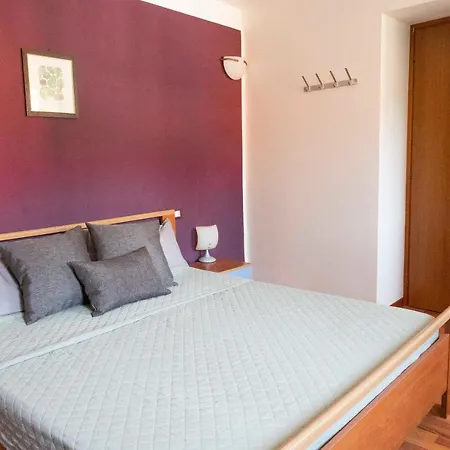 Casa Modero 3* Malvicino